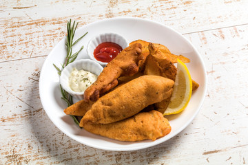 フィッシュアンドチップス typical British fish and chips