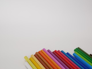 カラフル　色鉛筆　コピースペース