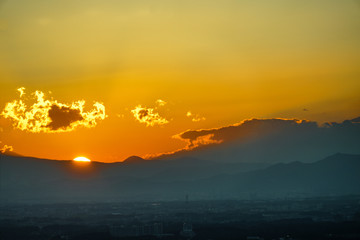 Fototapeta na wymiar 横浜ランドマークタワーから見える日没
