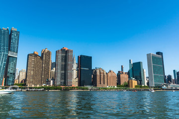 Fototapeta na wymiar Manhattan skyline from East River, NYC