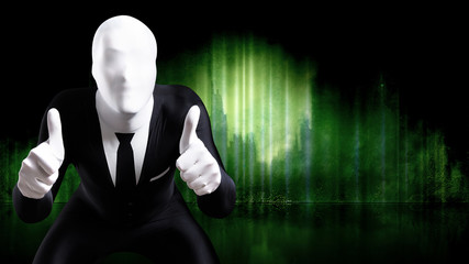 Mann im Morphsuit mit Daumen-Hoch Geste