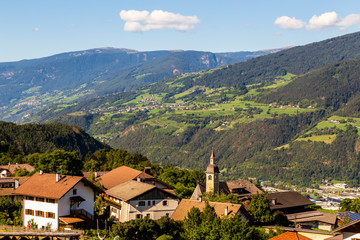 Fototapeta na wymiar village in south tyrol, italy