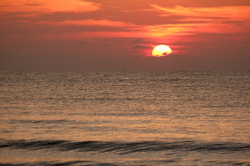 Sunrise on horizontal with seascape