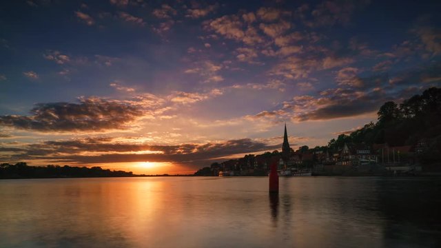 Timelapse Sonnenuntergang Lauenburg Elbe