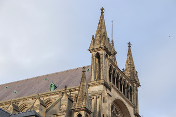 Fototapeta na wymiar Picardie - Aisne - Laon - Cathédrale Notre-Dame - Tourelles orientales et le paratonnerre