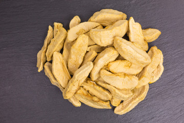 heap of dried apple wedges