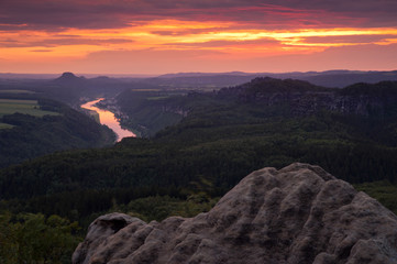 Sonnenuntergang an der Kipphornaussicht in der Sächsischen Schweiz