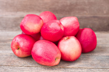 Rote Winteräpfel