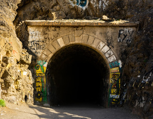 Entrada a túnel 