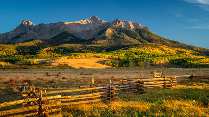 Autumn view of Lost Dollar Ranch Colorado - Rocky Mountains - obrazy, fototapety, plakaty