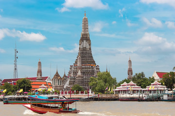 Naklejka premium wat arun bangkok