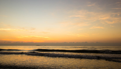 Fototapeta premium Beautiful sunrise on the beach.