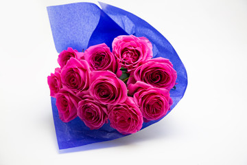 ローズピンクのバラの花束