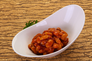 Baked kidney with tomato sauce