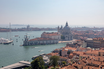 Obraz premium Panoramic view of Venice city and Basilica di Santa Maria della Salute
