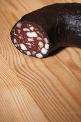 Buchenholzgeräucherte Speckwurst im Ring, Speckwurst, Blutwurst