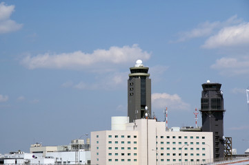 空港の管制塔