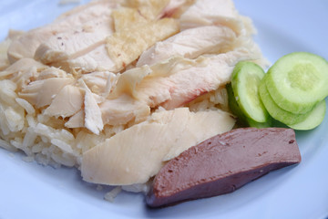 Hainanese chicken rice ( khao mun kai )