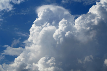 Obraz premium white cloud on blue sky