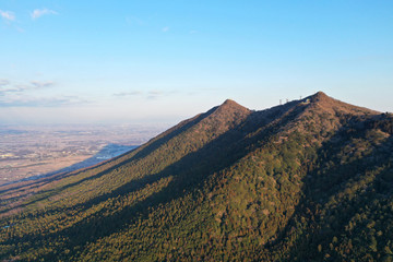 Naklejka premium 日の出直後の筑波山と影筑波 茨城県