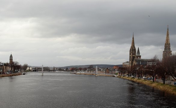 CIUDAD DE INVERNES Y LAGO NESS