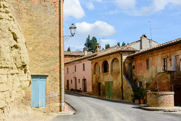 Geheimtipp Monterongriffoli, ein idyllischer keiner Ort mit wenigen Häusern in einer herrlichen Landschaft gelegen
