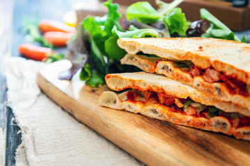 roasted chicken tandoori sauce sandwich