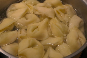 Tortellini Tomatensauce