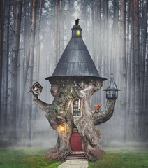 Fototapete Rund Fairy mystery tree house in fantasy forest © darkbird