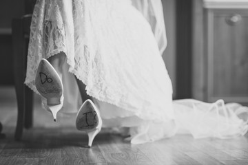 I do wedding bridal shoes