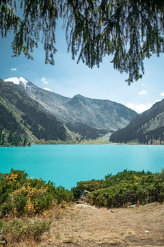 lake surrounded by mountain