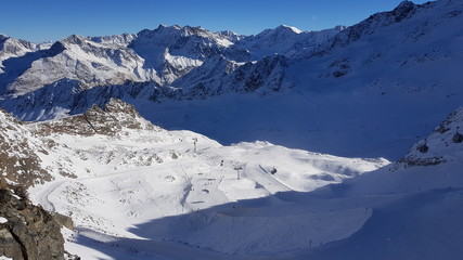 Fototapeta na wymiar Ski region near Kaunertal in Austria
