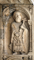 Saint Peter the apostle, bass relief by followers of Wiligelmo, Princes’ Gate, Modena Cathedral, Italy