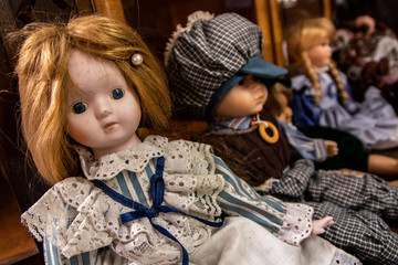 Altmodische Second Hand Spielzeug Puppen