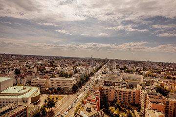Fototapeta premium urbanes Berlin im Zeitgeist des 20. Jahrhunderts
