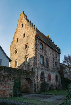 Erasmus Pforte in der Altstadt von Erbach im Odenwald in Hessen, Deutschland 