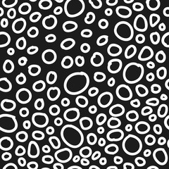 Abstarct seamless black and white fashion pattern with blobs 