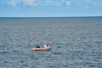 Marineros, pescando.