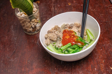 healthy organic chicken noodles with vegetables