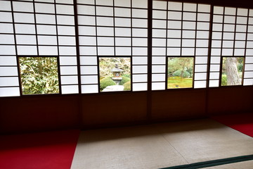 日本の京都の寺, 雲龍院, 悟りの窓, 迷いの窓