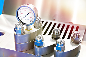 Manometer for industrial
