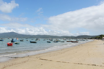 Praia tropical, praia de Canto Grande, Mariscal, cidade de Bombinhas, estado de Santa Catarina, Brasil 
