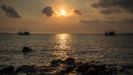 Fototapeta na wymiar Landscape of the sea at sunset