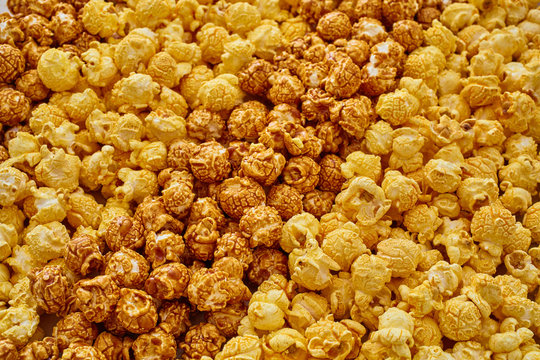 Chicago mix popcorn (cheese ans caramel popcorn)