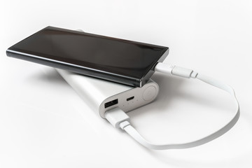 Charging smartphone from power bank