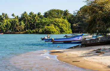 Fototapeta na wymiar Boats at Terekhol River, Goa, India