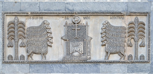 The 12 apostles adoring the throne prepared for the Last Judgment, relief located on the north side...