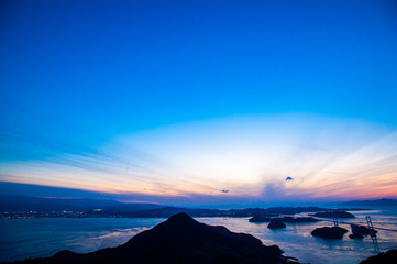 Fototapeta premium 夕暮れのしまなみ