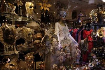 Gardinen Karneval Traditional colorful masks in market at The carnival of Venice , Italy  © zatletic