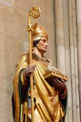 Fototapeta premium Saint Martin, statue in Zagreb cathedral 